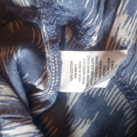 NWT Blue Patterned Blouse - Picture 10 of 10